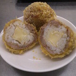 Kicc Hin Dou - 肉巻きおにぎりの新商品☆中にカマンベルチーズの入った『肉巻きカマンボール』１６０円