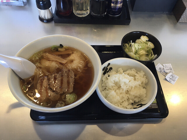 花鳥 風月 海老 ワンタン 麺