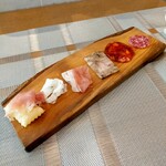 prospero - こだわりの生ハムとサラミ