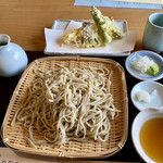 蕎麦わたなべ - 料理写真:粗挽きそば（大盛り）