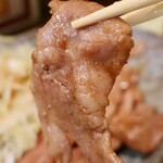 まぐま - 生姜焼き（肉100g＆コロッケ）定食（935円）