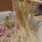らぁ麺 鳳仙花 - 麺はこんなかんじ。