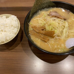 北海道らーめん おやじ - おやじ麺味噌味