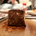 オカダ食品株式会社 - ローストビーフ用極上赤身肉  400g 焼き焼き風景