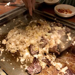 オカダ食品株式会社 - 見事なコテさばき！