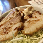 ラーメン フリーバーズ - バラ肉ご飯