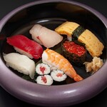 Nihon Ryouri Uotsugu - 会席プラス1,100円寿司