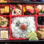 割烹お惣菜ととや - 松膳　彩り8種　¥777