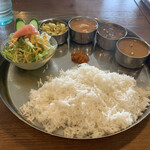 BOMBAY INDIAN RESTAURANT - 