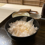 片折 - もみじの黄身と鰹節ご飯