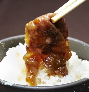 Gensen Wagyuu Yakiniku Hishimekiya - 白飯