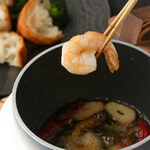 Ajillo with shrimp, Tamba shimeji mushrooms and broccoli