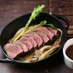 [Wagyu Beef] Uchimomo ~Homemade grated onion sauce~