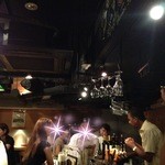 神楽坂 ワヰン 酒場 - 禁煙席は地下、喫煙席が２Fと分煙