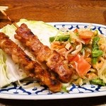Tha Chang - タイ式焼き鳥・青パパイヤサラダ