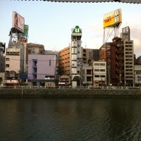 芝 - お部屋からは川が！！