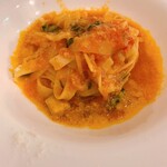 Tagliatelle with basil and fresh tomato sauce