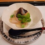 馬車道 大かわ - 帆立と新じゃがトリ貝のジュレかけ