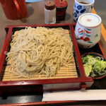六兵衛 - せいろそば大盛（730円＋220円）大盛なのにスルスル完食。
      やっぱり風味が違う！