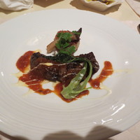 ベッラヴィスタ ラウンジ - 牛ランプ肉のグリル　栗の入った焼きリゾット添え
                トリュフの香るフォンドゥータと一緒に