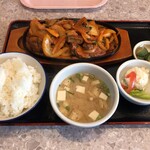 Amiyaki Hausu Seseragi - レバニラ定食
