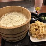 丸亀製麺 - 合計で390円（税込）　※釜揚げうどん半額の日