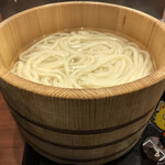 丸亀製麺 - 釜揚げうどん得（2玉）510円→250円　※うどん半額の日