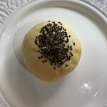 パン・プティ - にやける。