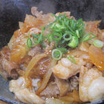 韓丼亭 - 【ランチ】 カルビとホルモンのミックス丼 600円