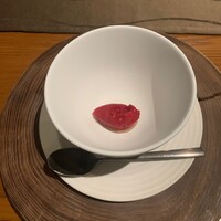 アグリスケープ - ビーツシャーベット　樹液で作ったメープルシロップをかけて　　土の味