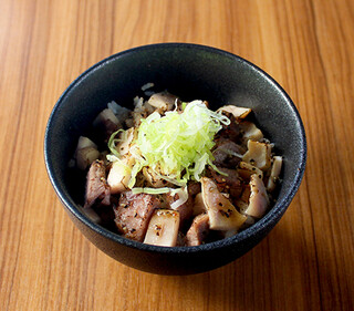 RAMEN FACTORY TORISETSU - 炙り葱チャーシュー丼