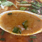 タイ国専門食堂 - 酸っぱ辛いトムヤム.スープ