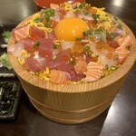 Seafood hitsumabushi bowl in a bucket