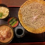 Sojibou - 3 辛味大根そば ザル 並 750円 (かやくご飯、野沢菜 付)
                        