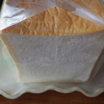 パンとケーキのみやこや - 食パン（200円）