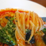 ピラータ - 【2012-09-05】パスタランチ：なすと小松菜とベーコンのトマトソース ※麺アップ