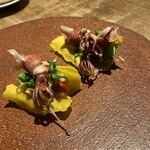 ひまわり食堂 - ホタルイカ　手で頂きます