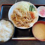 ともや食堂 - しょーが焼定食