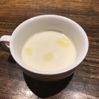 シャンパン食堂 - 新玉ねぎのポタージュ