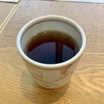 小割烹 おはし - あたたかいお茶(娘にはお冷が出ました)