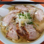 日陰 - チャーシュー麺大盛り