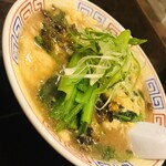 餃子と麺 いせのじょう - 卵とじラーメン（小松菜をトッピング）