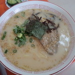 さんちゃんラーメン - 「ラーメン」は激安４００円！ 400円でこの内容は恐れ入る