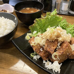 浜焼き・海鮮バル魚魚カルチョ - マグロ竜田揚げ定食