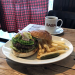 GRILL BURGER CLUB SASA - 【4月のMonth Burger】  『春キャベツたっぷりペペロンチーノBurger¥1150』 ※平日ランチは、ソフトドリンク付