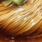 世田谷中華そば 祖師谷七丁目食堂 - 麺アップ