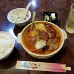 心龍 - 牛肉の四川風土鍋煮込み。