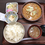 もつ煮屋 日の出食堂 - もつ煮定食（おかず大盛）830円