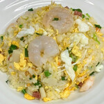 Plump shrimp fried rice with onion and salt butter