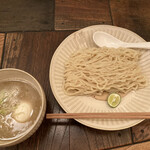 Bass - つけ麺（¥850）＋味玉（¥100）